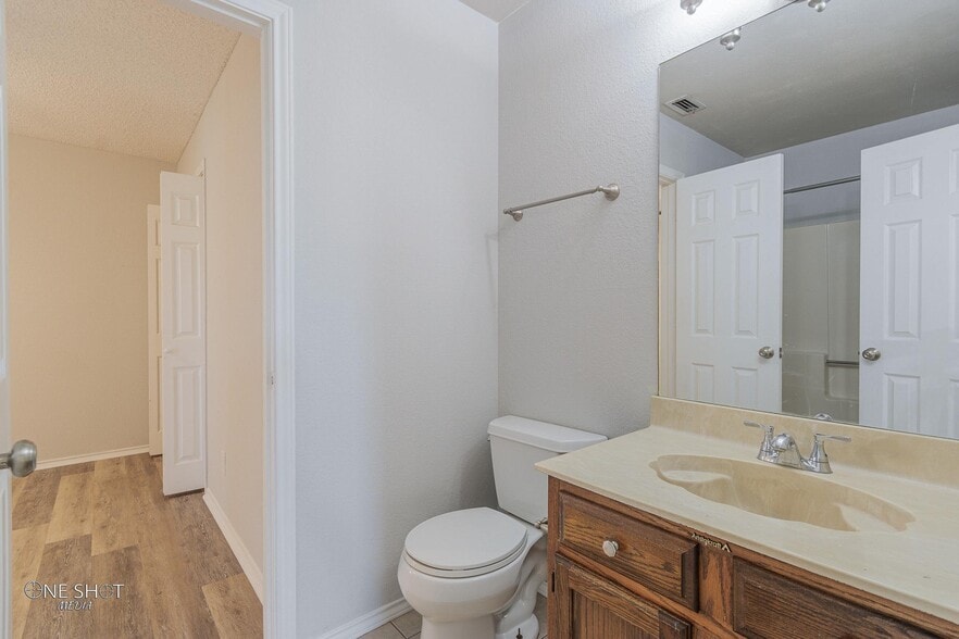 Building Photo - 2957 Oak Ridge Ct