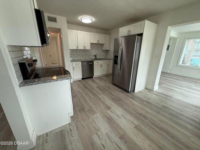 Building Photo - 157 15th St