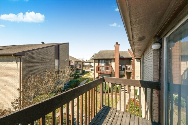 Building Photo - 12905 Woodforest Blvd