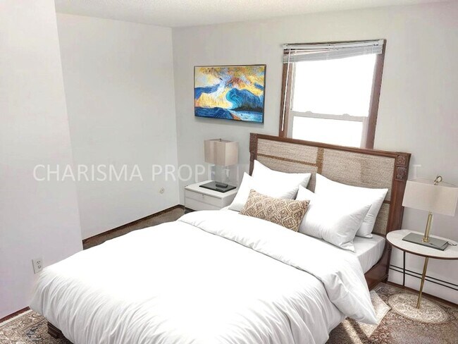 Building Photo - 2 BD - WHEN LOCATION, COMMUNITY AND PRICE MATTER...THIS IS THE PLACE FOR YOU!