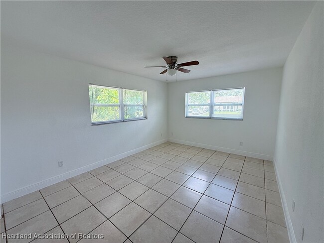 Building Photo - 944 Galaxy Ave