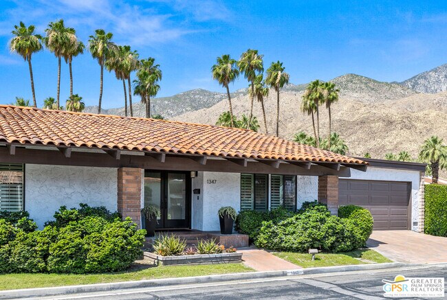 Building Photo - 1347 Primavera Dr W