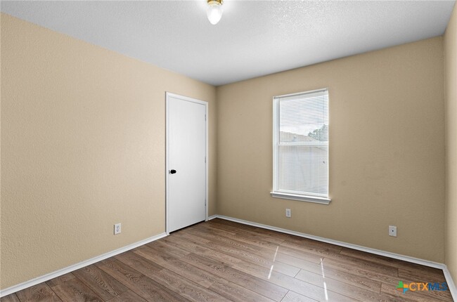 Building Photo - 4009 Tiger Dr