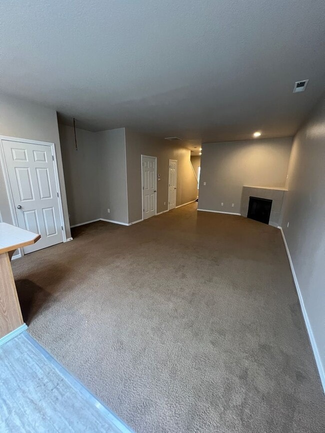 Building Photo - 3 Bedroom 2.5 Bath Home in Kelly Creek Estates