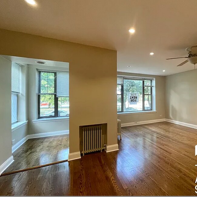 Building Photo - 2545 W Logan Blvd