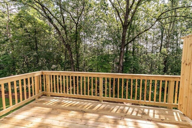 Building Photo - 1530 Brantin Dr