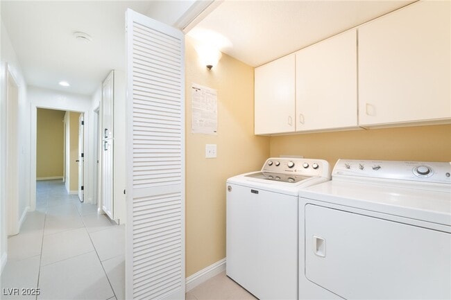 Building Photo - 9216 Sun Rose Ave