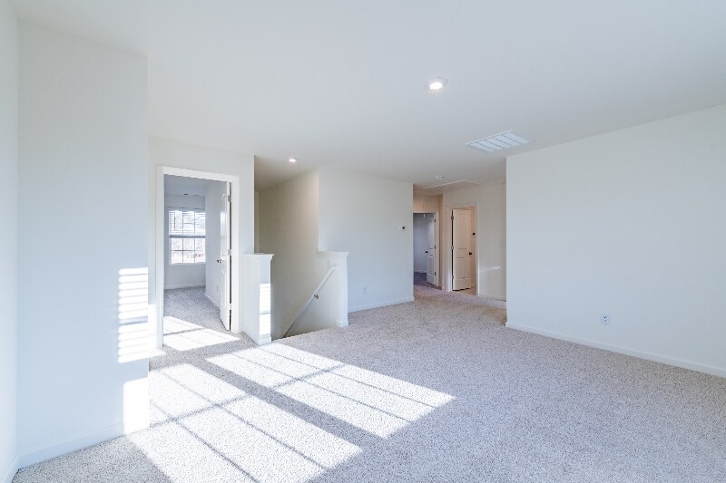 Building Photo - 55 Fern Ridge Dr