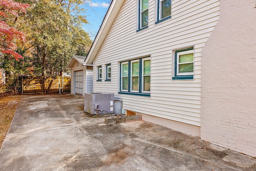 Building Photo - 113 Ruth St