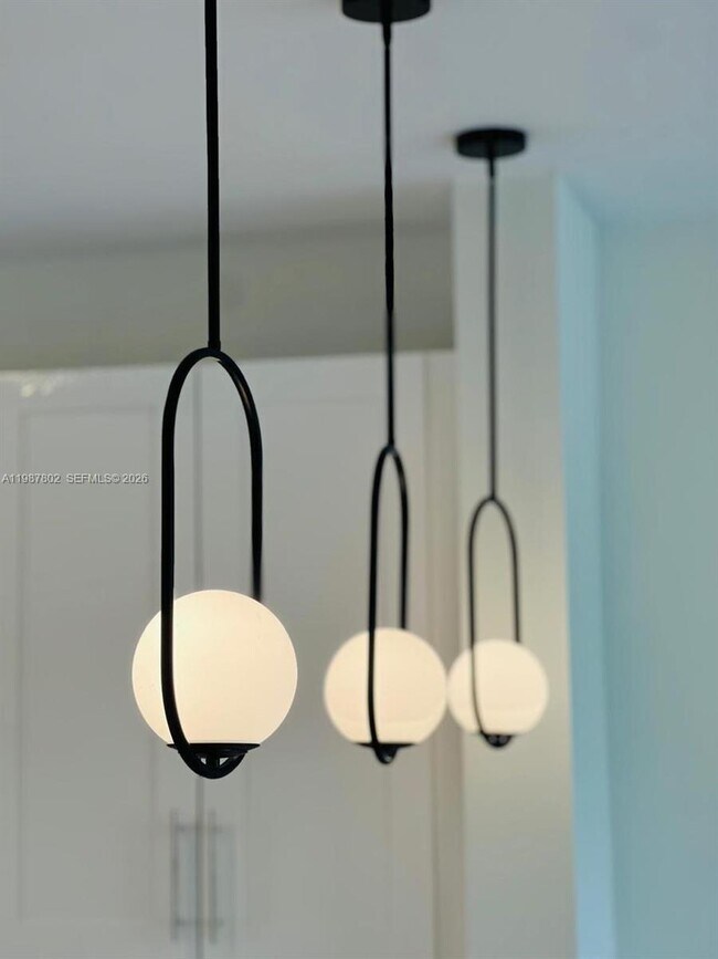 Building Photo - 20951 Vía Oleander