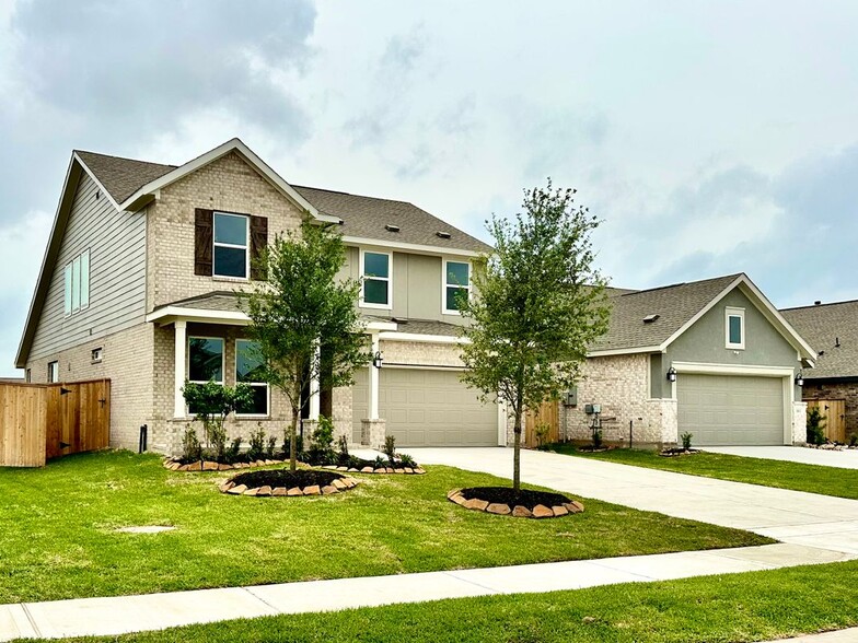 Primary Photo - 26607 Woodland Strawberry Ln