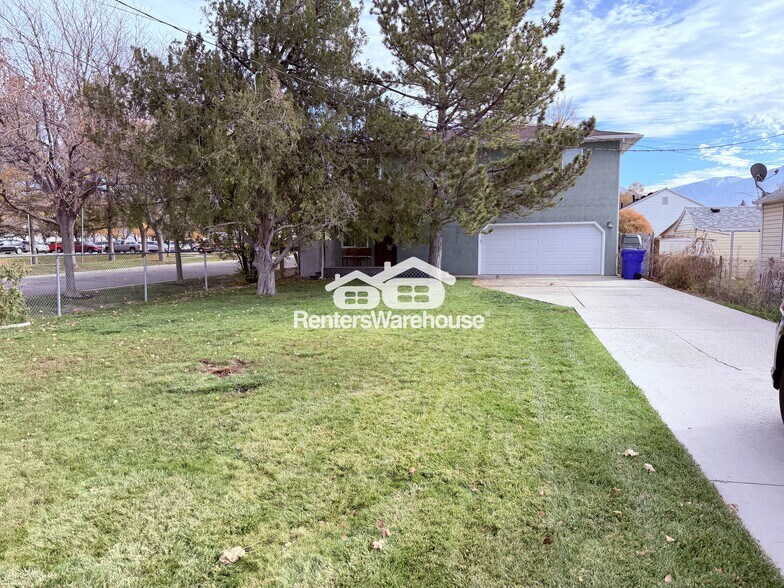 Building Photo - 2555 S 400 E