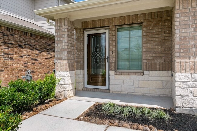 Primary Photo - 2327 Pettingell Wy