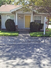 Building Photo - SHOWING FRIDAY 4/25 @ 9AM AND 12PM