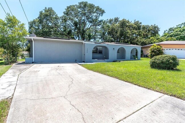 Building Photo - 1636 Bravo Dr