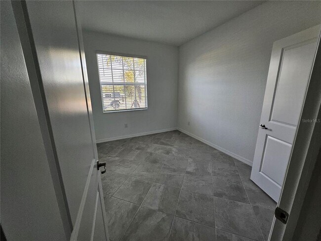 Building Photo - 11044 Pinot Dr