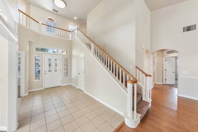 Building Photo - 1022 Prosperity Dr