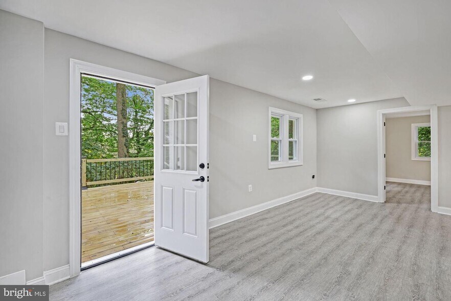 Building Photo - 2929 Stanton Ave