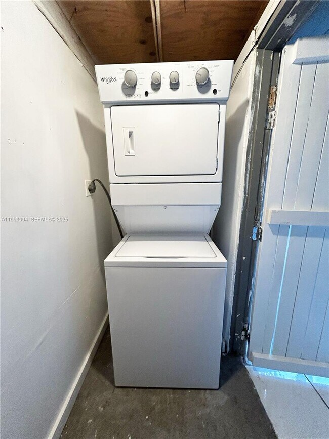 Building Photo - 5603 Blueberry Ct