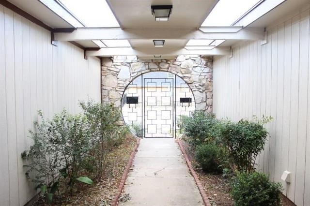 Building Photo - 5325 Wendel Dr