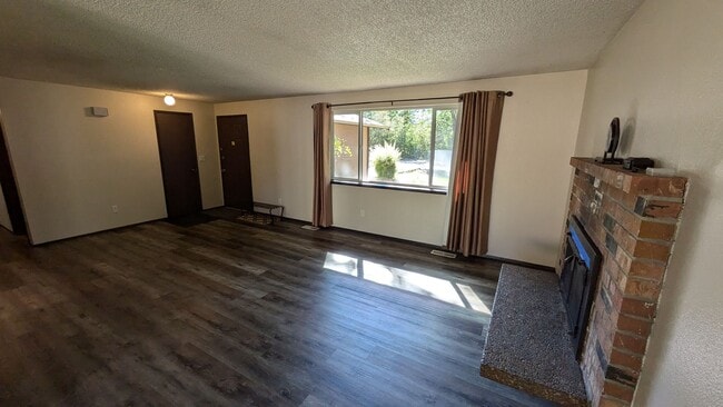 Building Photo - 801 Barksdale Ave