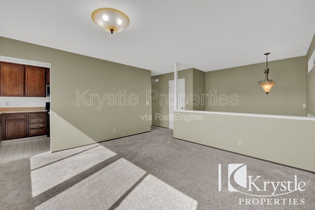 Building Photo - 2261 Clearview Cir