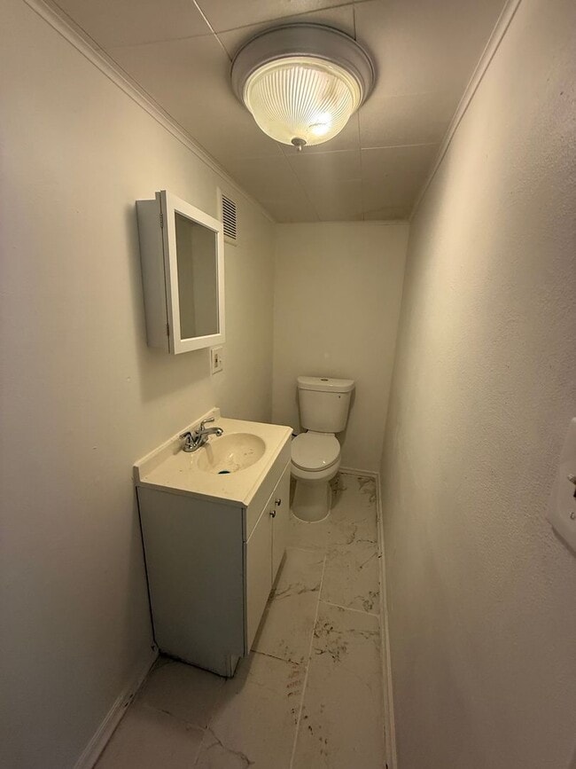 Building Photo - 9066 Pallardy Ln