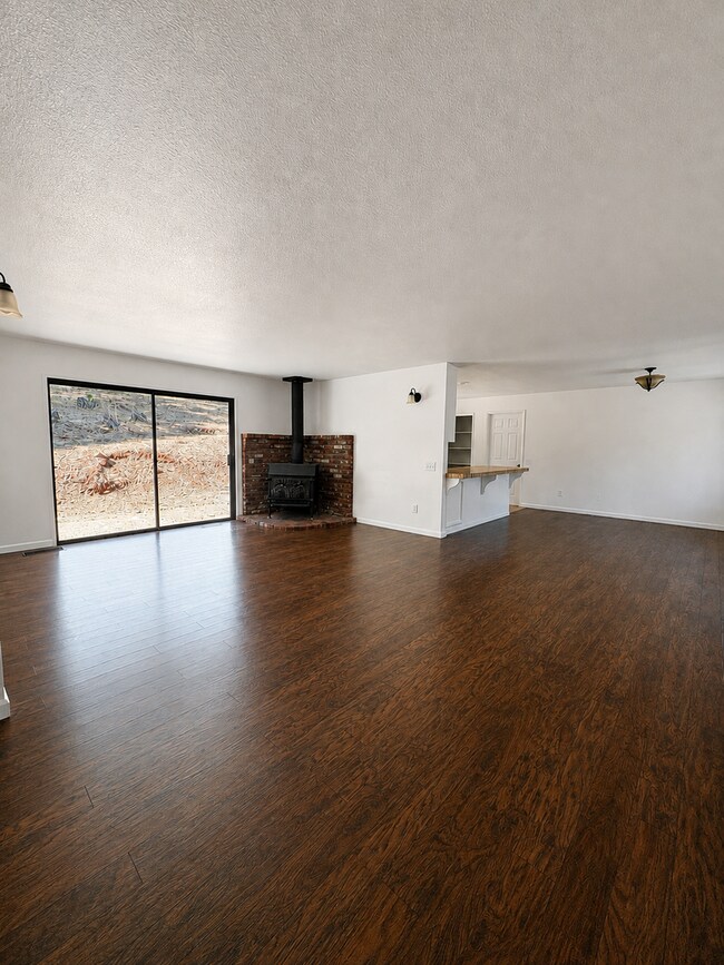 Building Photo - 12499 Incline Dr