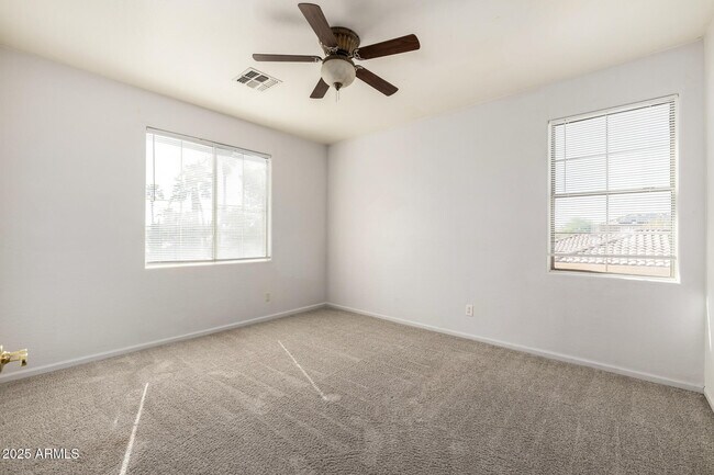 Building Photo - 3712 E Fruitvale Ave