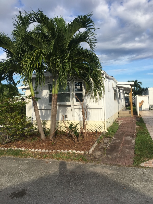 Building Photo - 3020 NW 28th Ln