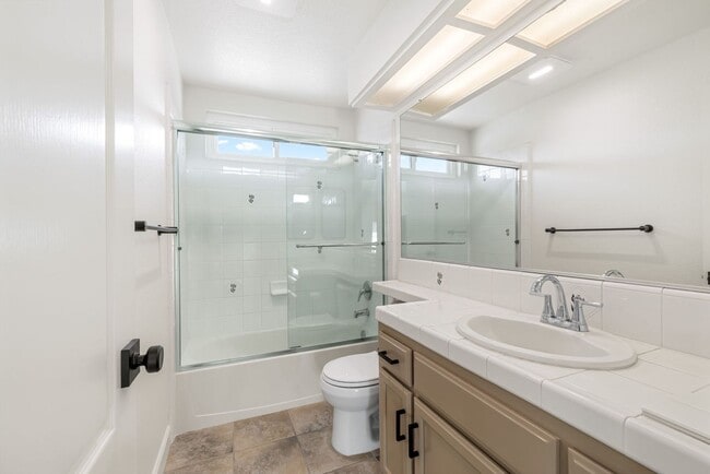 Building Photo - Las Palmas Complete Remodel