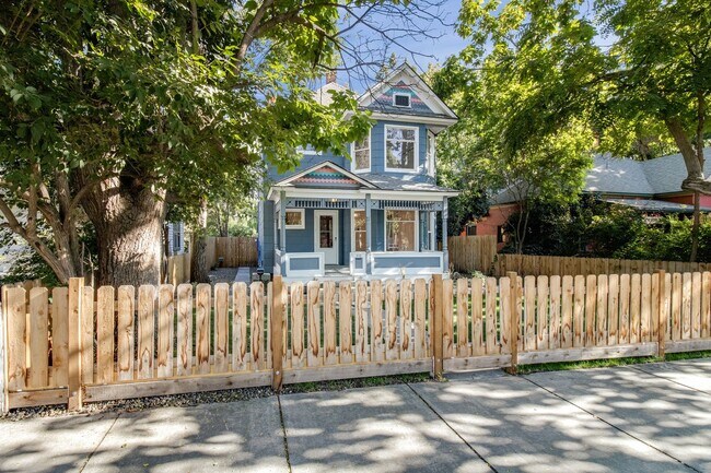 Building Photo - 510 S 14th St