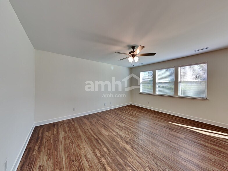 Building Photo - 815 Mary Beth Ct