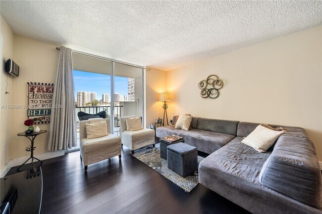 Building Photo - 2750 NE 183rd St