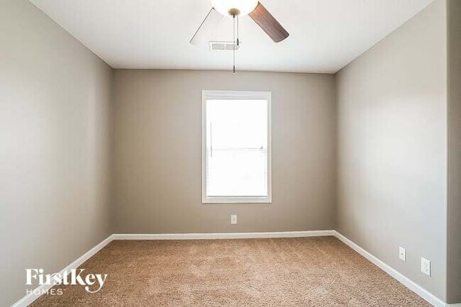 Building Photo - 3711 Wind Mill Ct