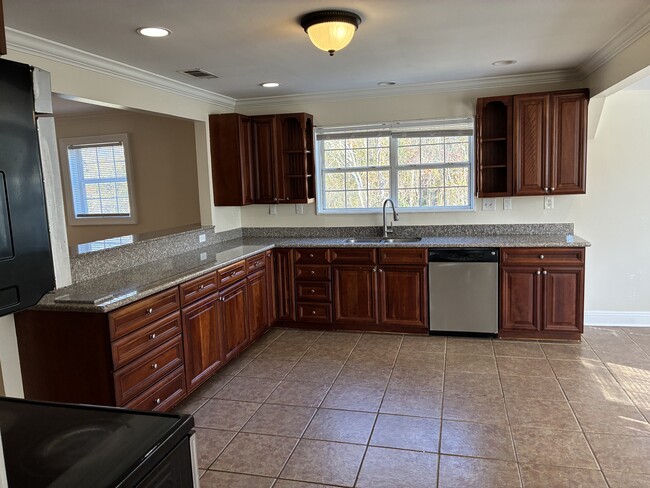 Building Photo - 10214 Marine View Dr