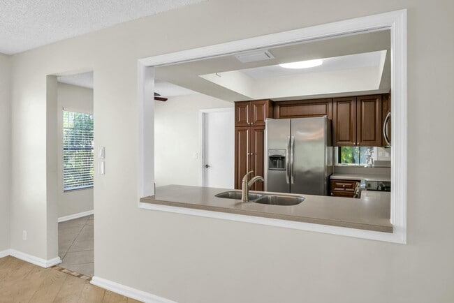 Building Photo - 11206 Applegate Cir