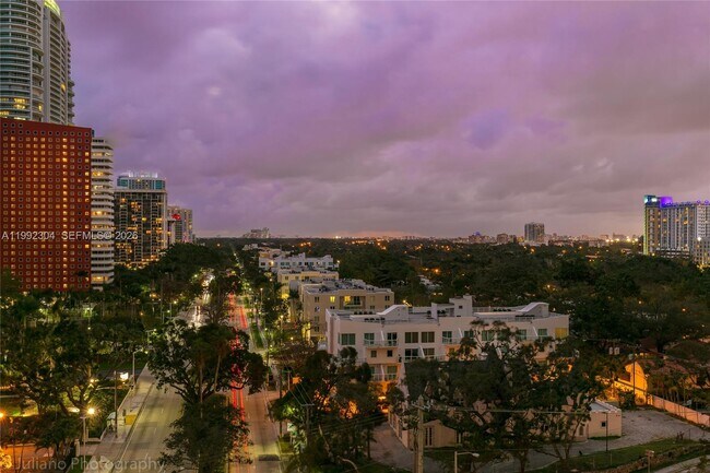 Building Photo - 1451 Brickell Ave