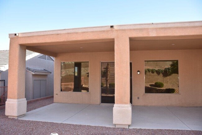 Building Photo - 2057 King Mesa Dr