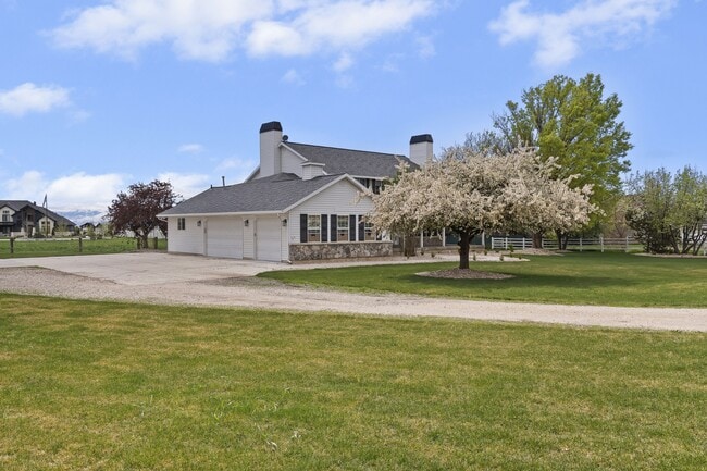 Building Photo - 3645 W Gentile St