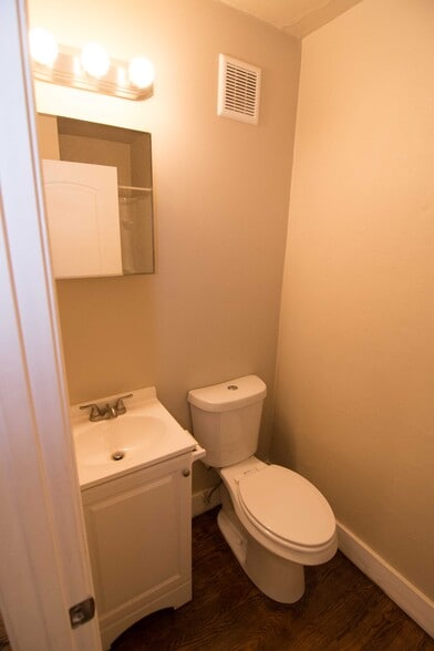 Building Photo - 4016 Potomac