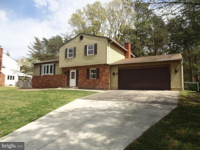 Building Photo - 1627 Severn Run Ct