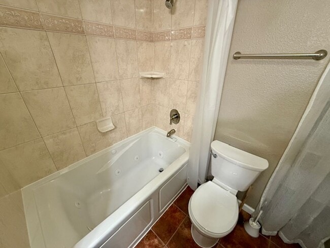 Building Photo - Wheat Ridge 2-story