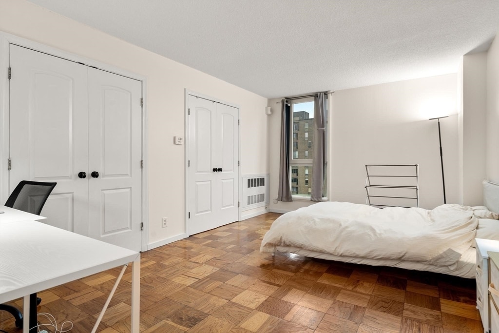 Building Photo - 77 Pond Ave