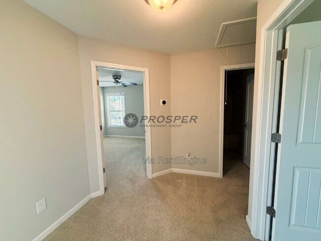 Building Photo - 108 Redmont Ct