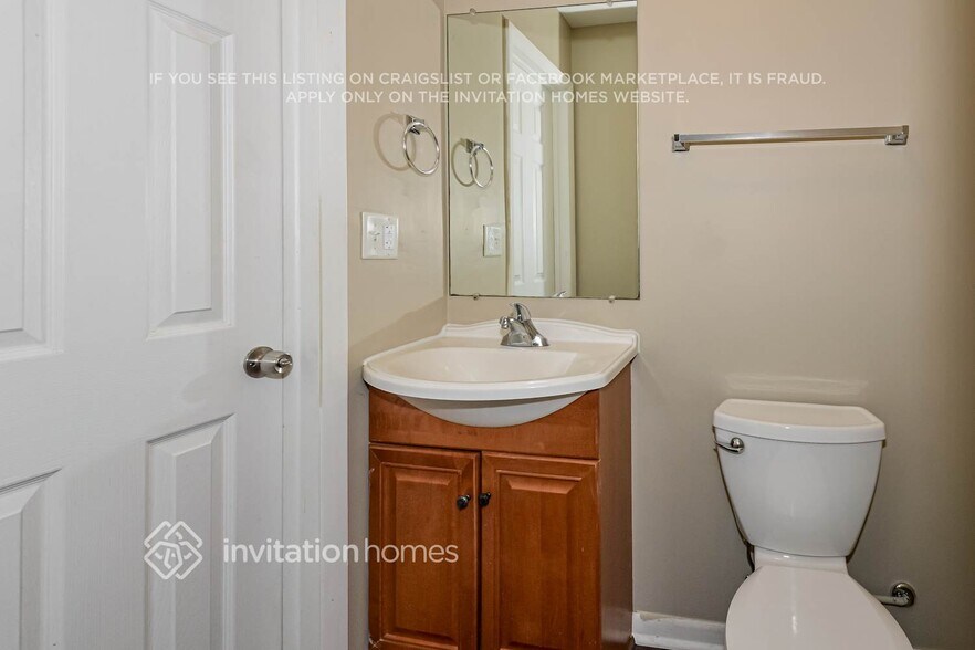 Building Photo - 735 Burr Oak Dr