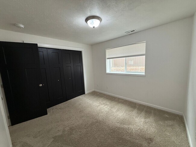 Building Photo - New Listing! Beautiful 4 Bed / 3 Bath Home...