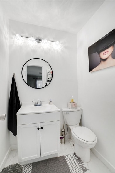 Building Photo - 624 Apache Trail