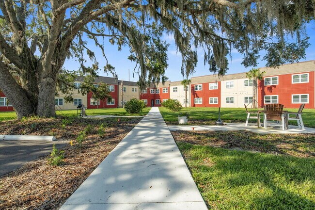 Building Photo - 260 Spanish Moss Cir