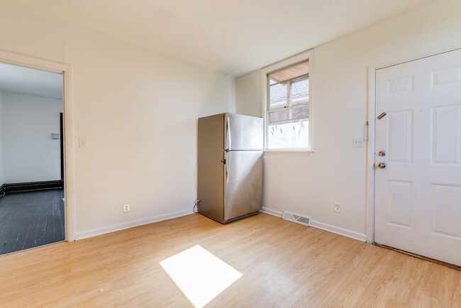Building Photo - 2216 Arlington Ave